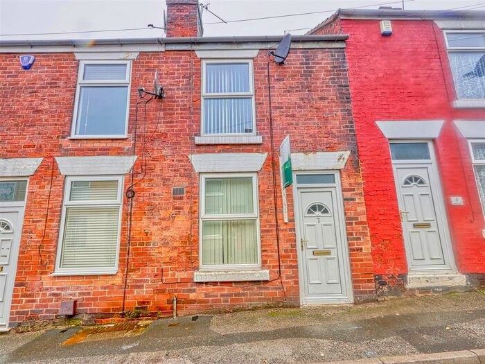 2 Bedroom Terraced House To Rent In London Street, New Whittington, Chesterfield, Derbyshire, S43