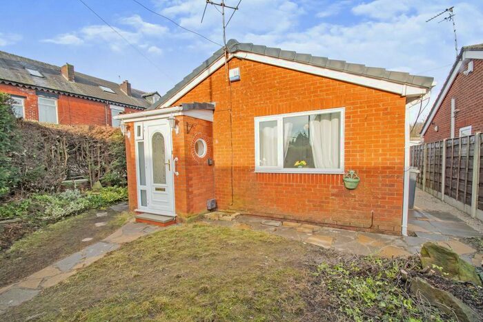 2 Bedroom Bungalow To Rent In Meadowcroft, Radcliffe, Manchester, Greater Manchester, M26