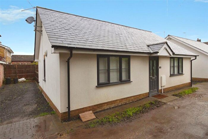 2 Bedroom Bungalow For Sale In Drake Close, Warley, Brentwood, Essex, CM14
