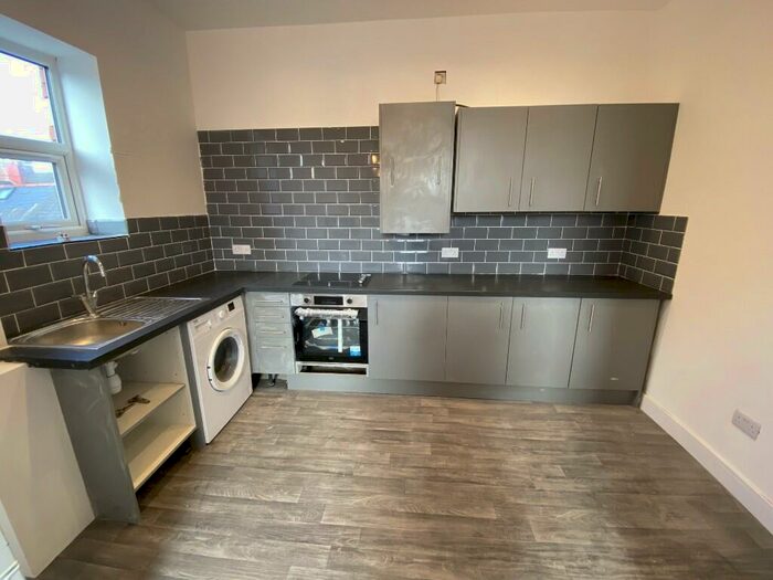 2 Bedroom Flat To Rent In Blaenclydach Street, Cardiff(City), CF11