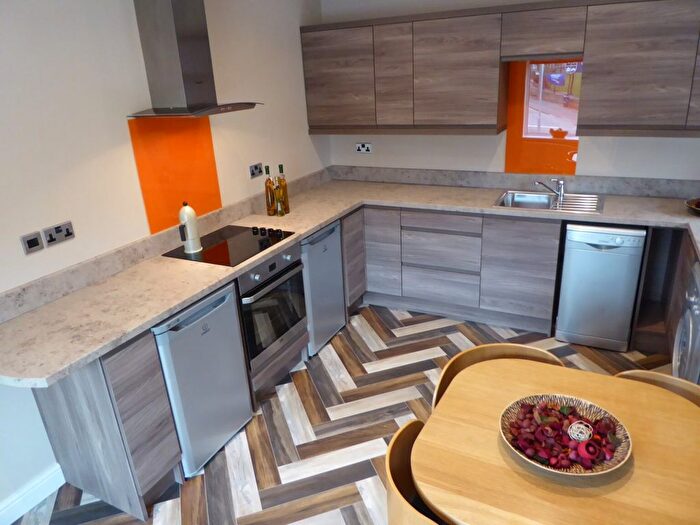 1 Bedroom Flat To Rent In Keighley Road, Bradford, West Yorkshire, BD9
