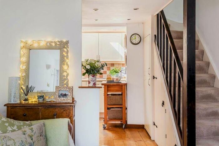 1 Bedroom Cottage To Rent In High Street, Oxted, RH8