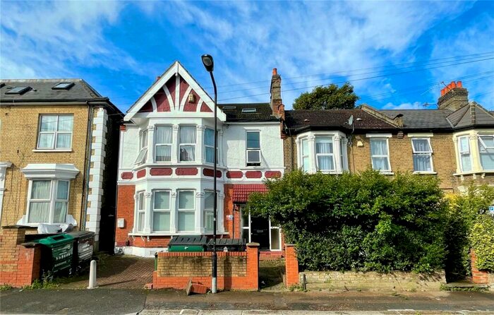 2 Bedroom Flat To Rent In Goldsmith Road, Leyton, London, E10