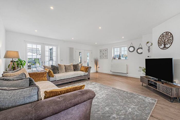 3 Bedroom Semi Detached House For Sale In Roche Road, Bugle, - Chain Free, PL26