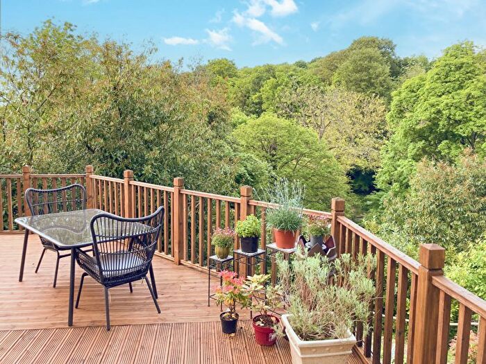 4 Bedroom Detached House For Sale In Gledhow Valley Road, Chapel Allerton, LS7