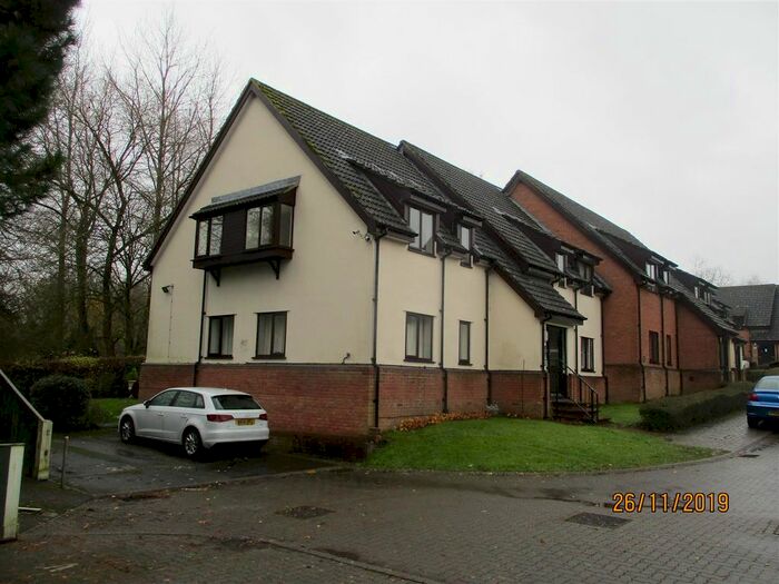 2 Bedroom Flat To Rent In The Birches, Marlborough Road, Broome Manor, Swindon, SN3