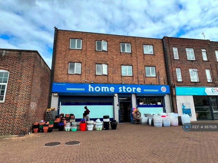 2 Bedroom Flat To Rent In Darkes Lane, Potters Bar, EN6