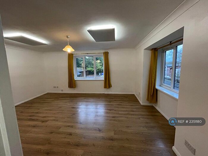 Studio To Rent In Fairbairn Close, Purley, CR8