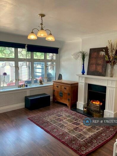 4 Bedroom Maisonette To Rent In Couzens House, London, E3