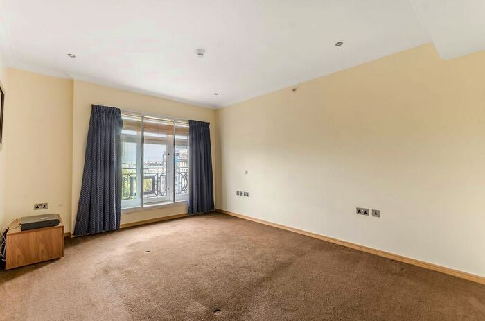 2 Bedroom Flat To Rent In North Row, Mayfair, London, W1K