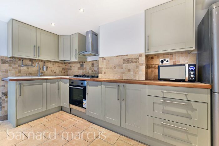 2 Bedroom Property To Rent In Besley Street, London, SW16