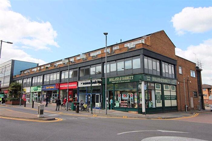 1 Bedroom Flat To Rent In - Shenley Road, Borehamwood, WD6