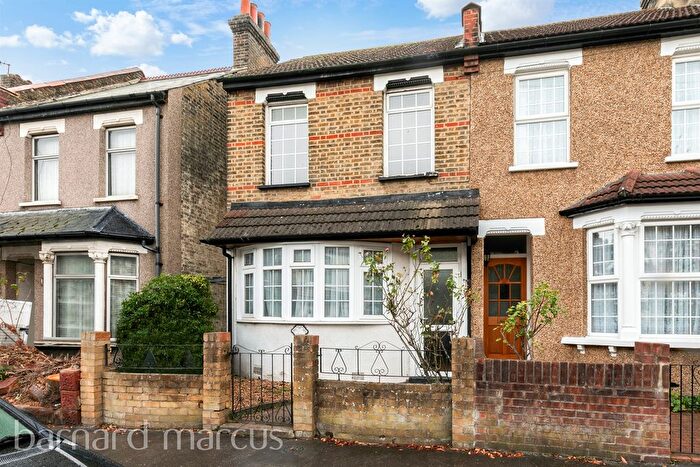 3 Bedroom Terraced House For Sale In Rymer Road, Croydon, CR0