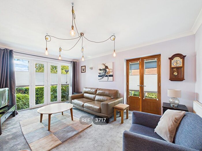 2 Bedroom Detached Bungalow To Rent In Wyndham Mews, St. Andrews Road, Nottingham, NG3