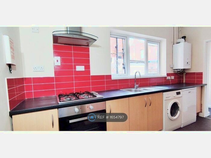 3 Bedroom Terraced House To Rent In Vaughan Street, Leicester, LE3