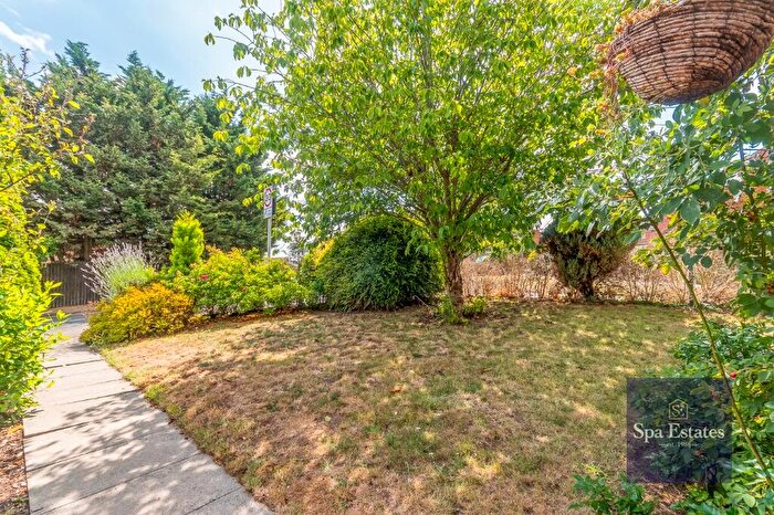 2 Bedroom End Of Terrace House For Sale In Chesterton Drive, Leamington Spa, CV31