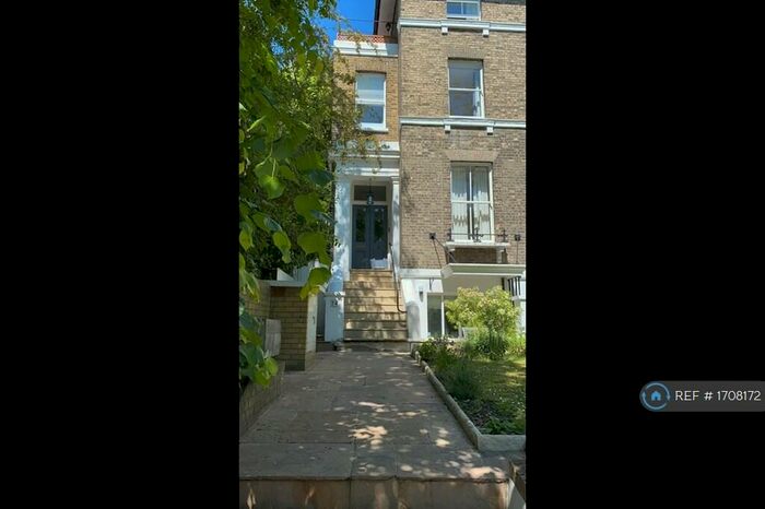 2 Bedroom Flat To Rent In Granville Park, London, SE13