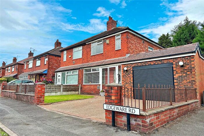 3 Bedroom Semi Detached House For Sale In Edgeware Road, Chadderton, Oldham, Greater Manchester, OL9