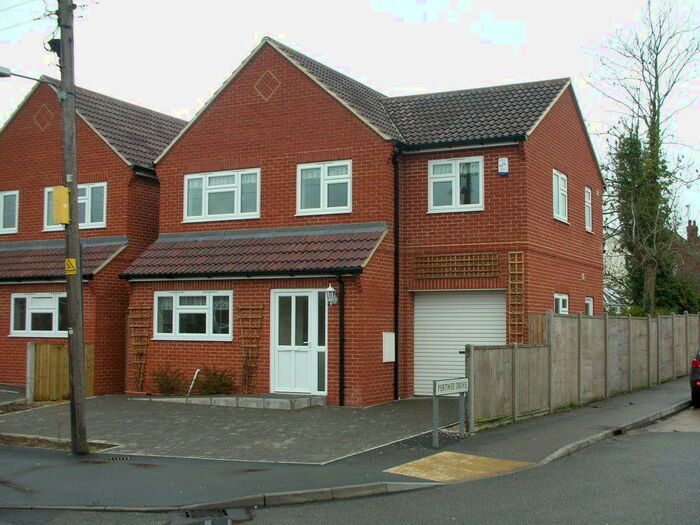 4 Bedroom House To Rent In Hullbridge Road, South Woodham Ferrers, CM3