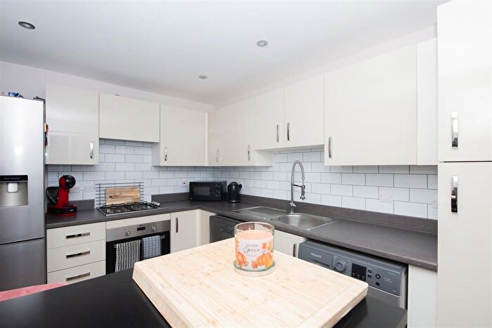3 Bedroom Town House For Sale In Knowles View, Talke, Stoke-On-Trent, ST7