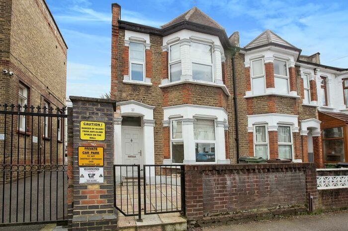 2 Bedroom End Of Terrace House To Rent In Adelaide Road, Leyton, E10