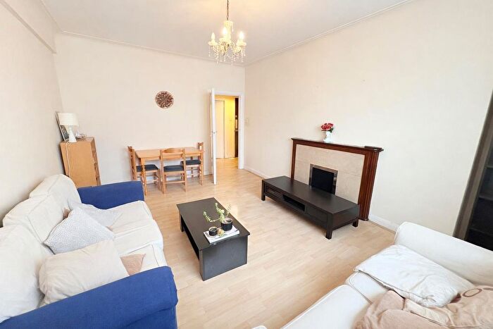 1 Bedroom Flat To Rent In Regency Lodge, Adelaide, NW3