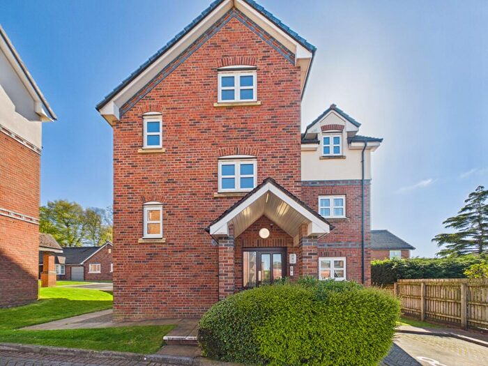 2 Bedroom Flat For Sale In Pennine View CLose, Carlisle, CA1