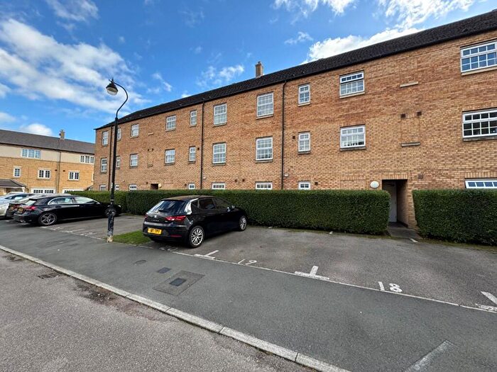 2 Bedroom Flat To Rent In Wilks Walk, Grange Park, Northampton, NN4