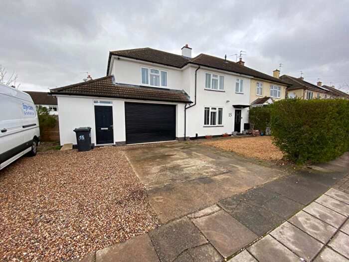 5 Bedroom Semi-Detached House For Sale In Cokayne Road, Leicester, LE3