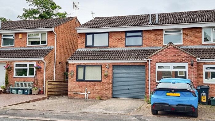 3 Bedroom Semi Detached House To Rent In Barleycroft, St Leonards Park, GL4
