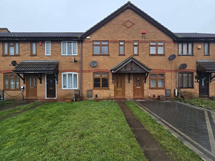 2 Bedroom Maisonette To Rent In Sycamore Close, Tilbury, Essex, RM18