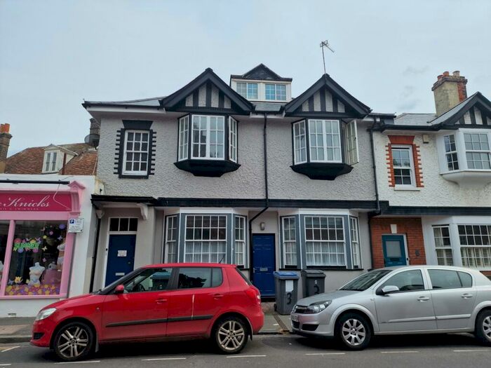 1 Bedroom Flat To Rent In Stanhope Road, Deal, CT14