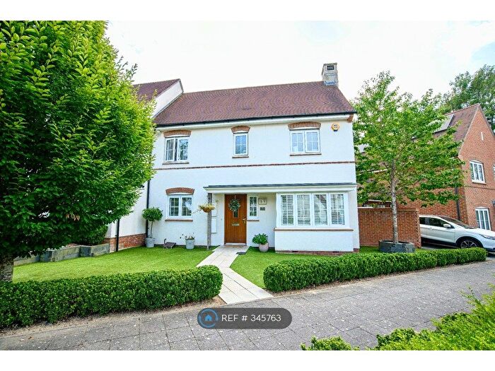 3 Bedroom Semi-Detached House To Rent In Holmbush End, Faygate, Horsham, RH12