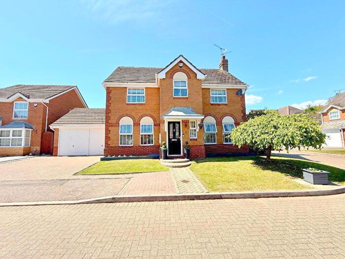 4 Bedroom Detached House For Sale In Gatehill Gardens, Barton Hills, Luton, Bedfordshire, LU3