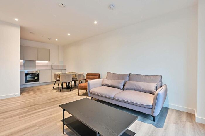 2 Bedroom Flat To Rent In Assay Apartments, Guildford, GU1