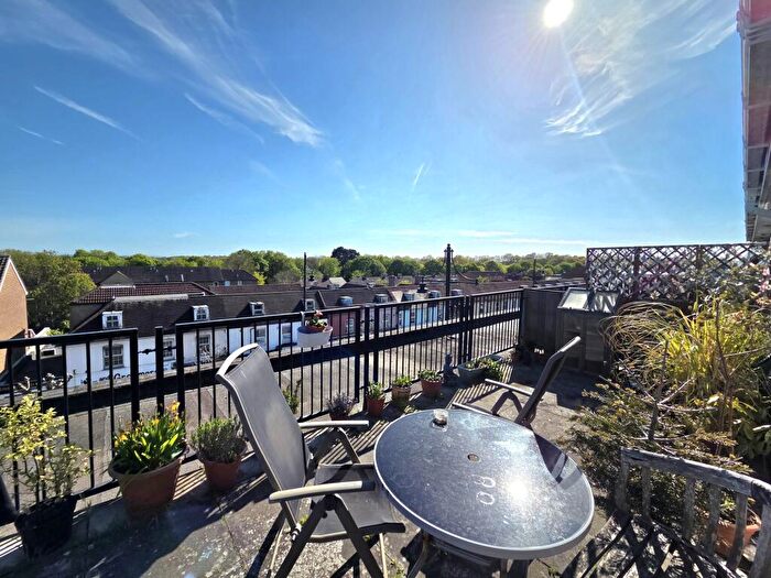 1 Bedroom Apartment To Rent In West Street, Fareham, PO16