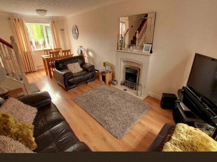 3 Bedroom Semi-Detached House To Rent In Ropery Close, Beverley, HU17