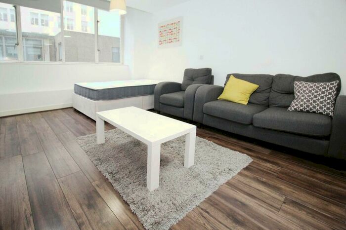 Apartment To Rent In The Strand, Liverpool, Merseyside, L2