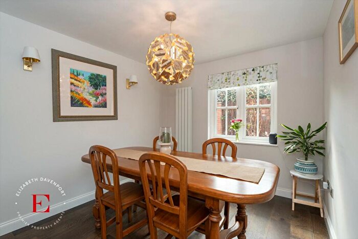 5 Bedroom Detached House For Sale In Fennyland Lane, Kenilworth, CV8