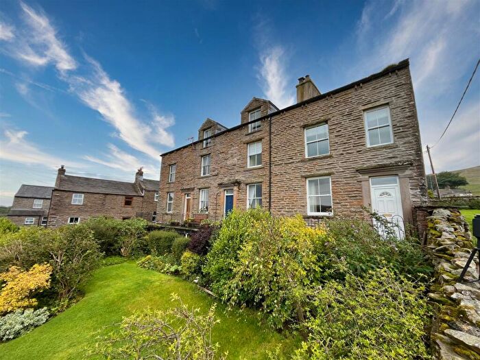 3 Bedroom Terraced House For Sale In Prospect View, Burtersett, Hawes, DL8