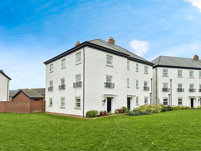 1 Bedroom Apartment For Sale In Oakley Court, Oakley Drive, Warwick, CV34