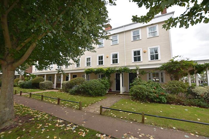 4 Bedroom House For Sale In Sherbrooke Way, Worcester Park, KT4