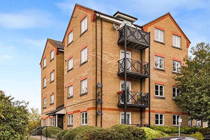 2 Bedroom Flat For Sale In Charles Street, Greenhithe, DA9