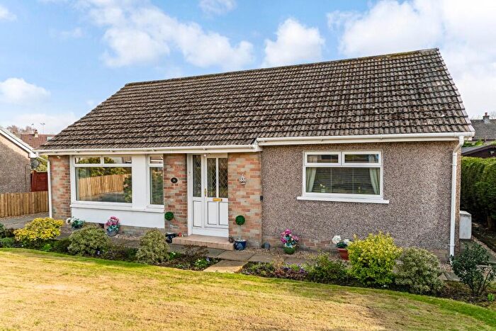 2 Bedroom Detached Bungalow For Sale In Burnside Avenue, Glasgow, G66