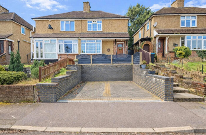 3 Bedroom Semi-Detached House For Sale In Bury Road, Hemel Hempstead, HP1