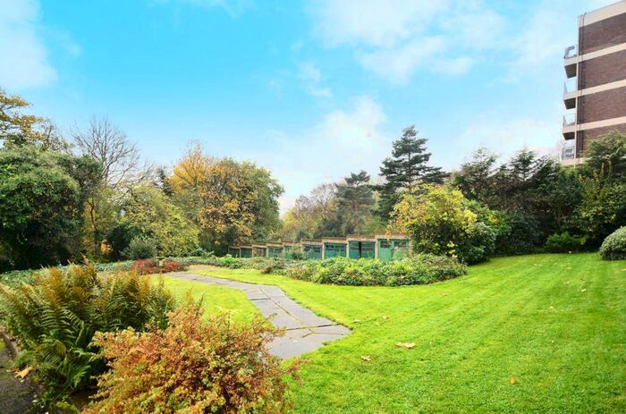 2 Bedroom Flat To Rent In Shepherds Hill, Highgate, London, N6