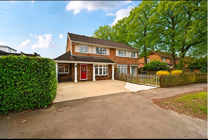 3 Bedroom Semi-detached House For Sale In Chapel Road, Smallfield, RH6