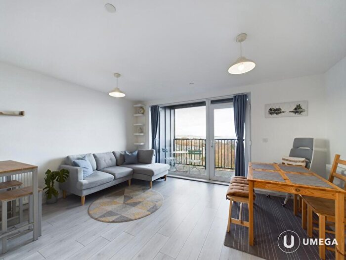 2 Bedroom Apartment To Rent In Kingsburgh Crescent, Granton, Edinburgh, EH5