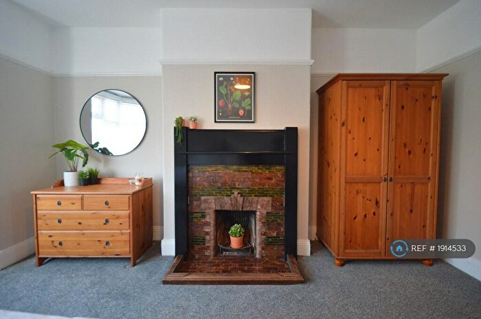 3 Bedroom Flat To Rent In Addycombe Terrace, Newcastle Upon Tyne, NE6