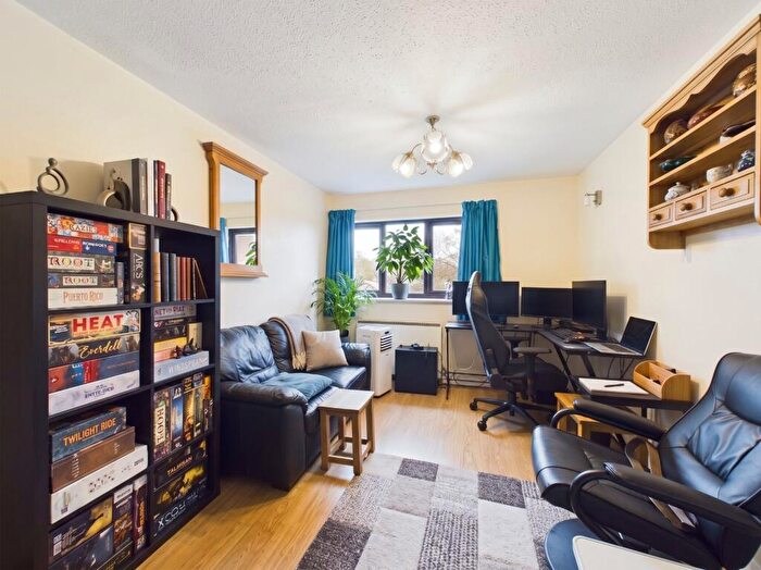1 Bedroom Flat To Rent In Ashby Court, Reading, RG2